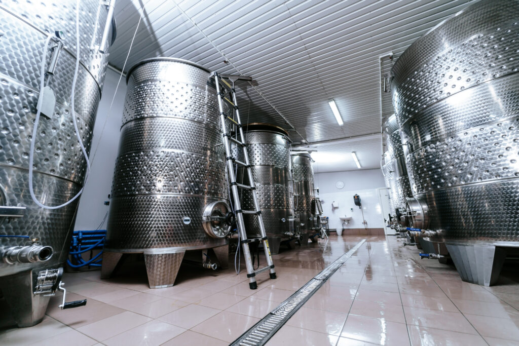 Cuve de vin en inox